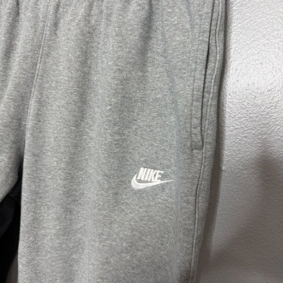 NIKE club fleece open hem sweatpants size M - Picture 3 of 7